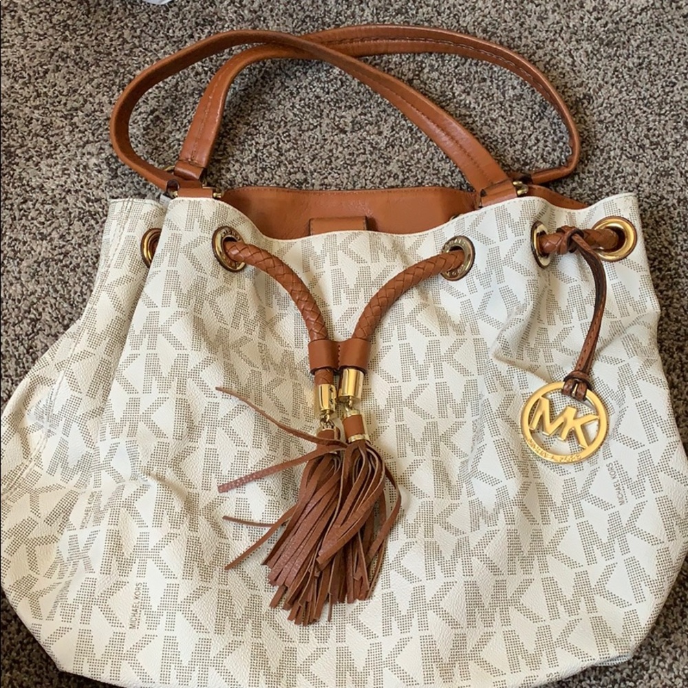 Micheal Kors shoulder bag